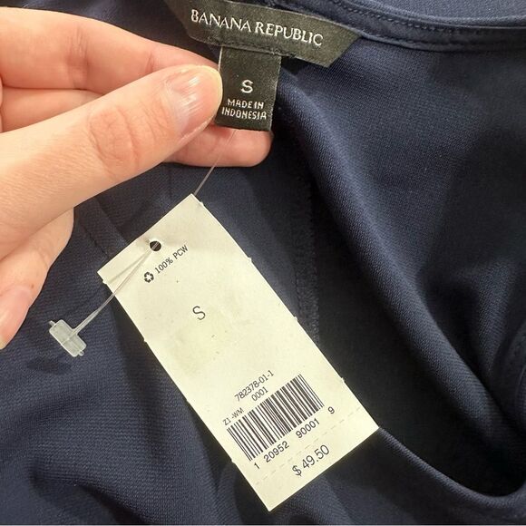 Banana Republic Navy Blue Front Twist Sleeveless Blouse NWT Size Small - Picture 12 of 12